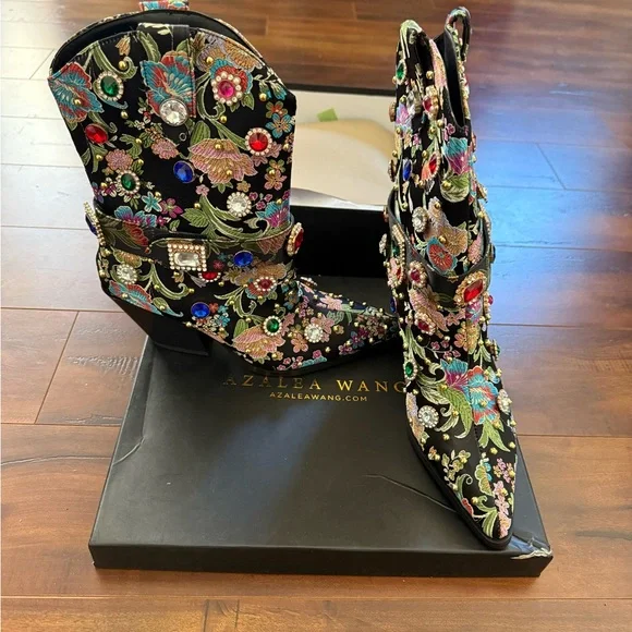 Floral Embellished Heeled Boots - Picture 2 of 5